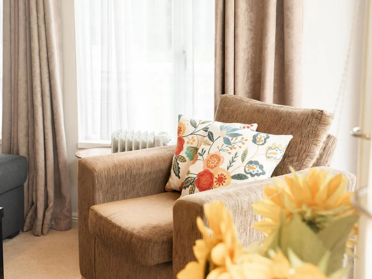 Holiday home Pass The Keys The Lodge At Point House Farm - Sleeps Up To 6 Chester