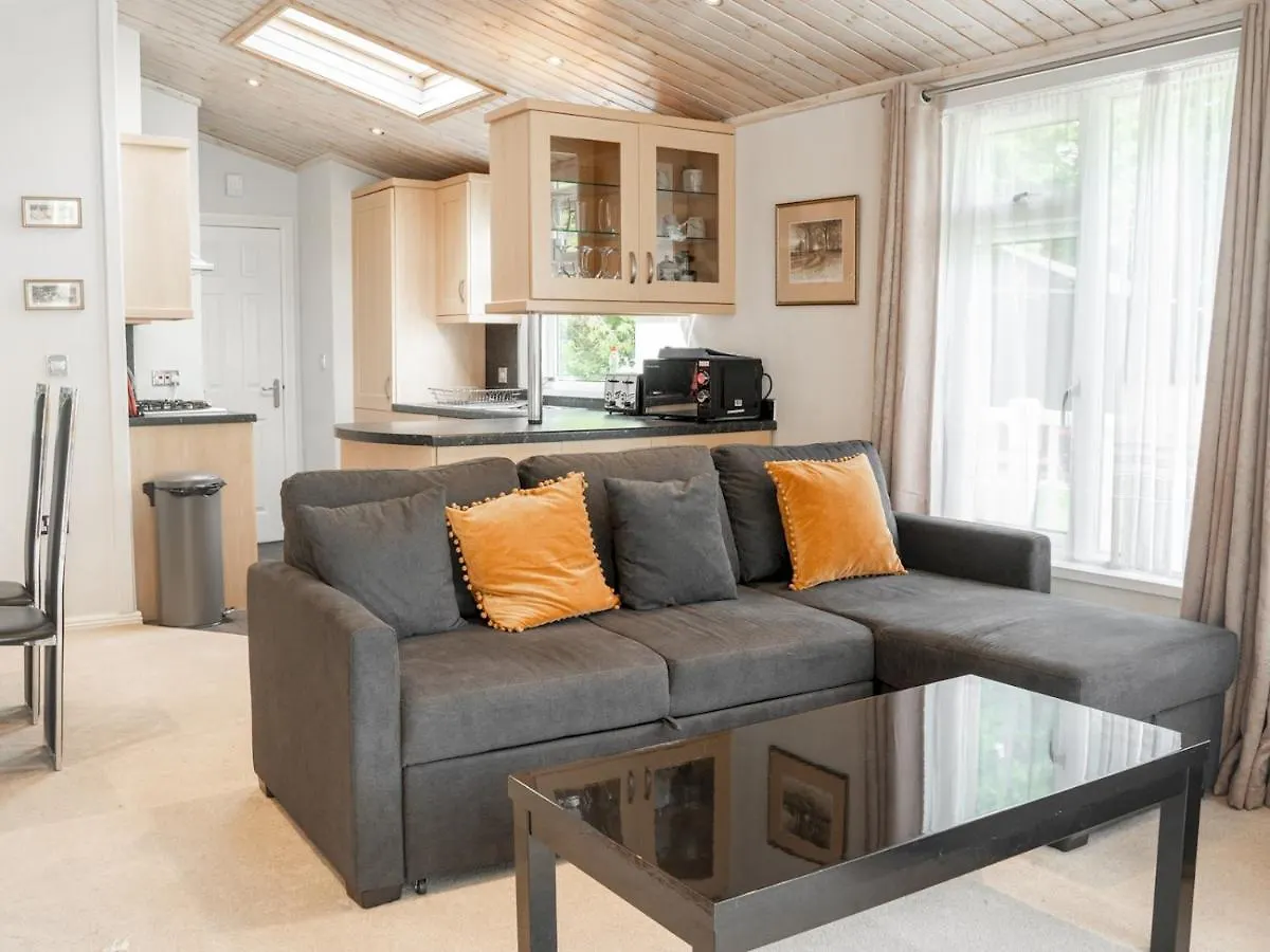 Pass The Keys The Lodge At Point House Farm - Sleeps Up To 6 Chester 0*,  United Kingdom